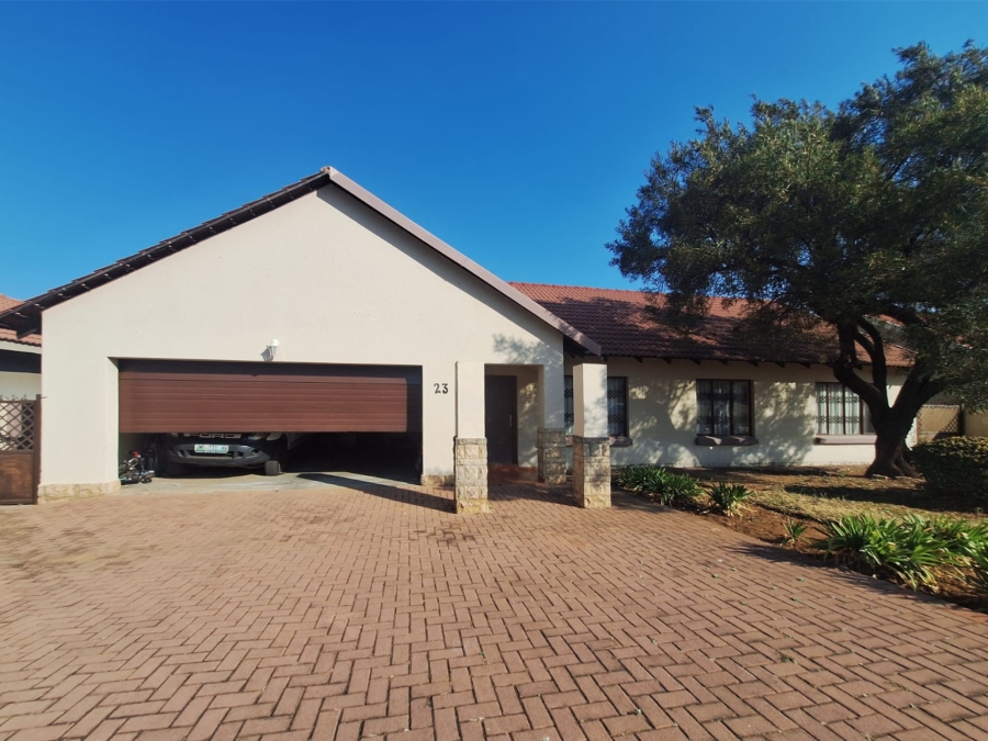 3 Bedroom Property for Sale in Melodie North West